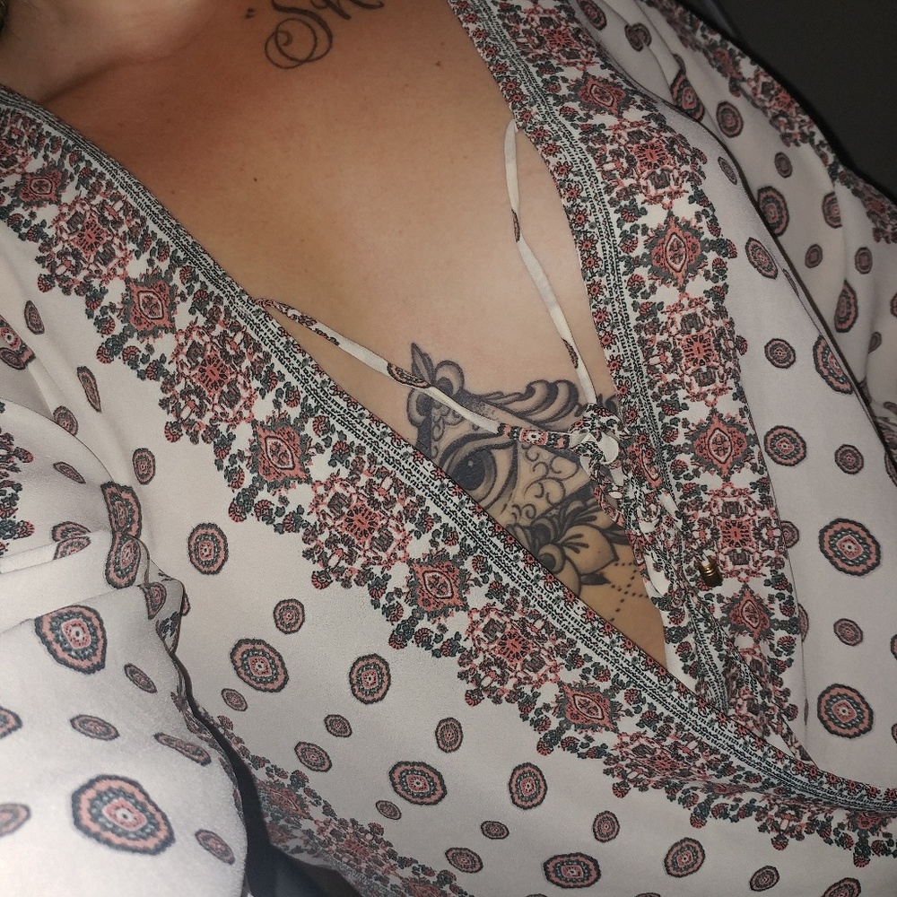 AB STUDIO ☆ Boho Sexy Wrap V Front Long Sleeve Blouse Large White Pattern